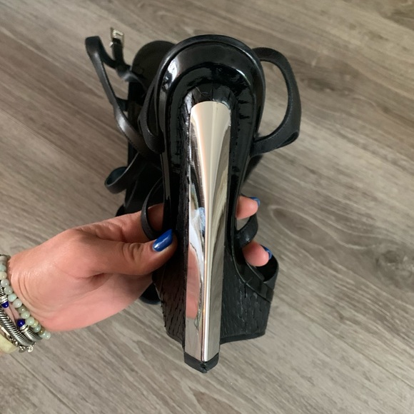 Brian Atwood wedges - Picture 11 of 11